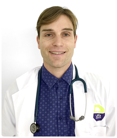 DR. CARLOS DE CASTRO LEÓN. Médico especialista en pediatría