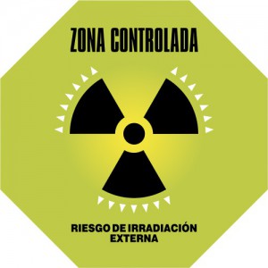 Advertencias. Zona controlada con riesgo de irradiación externa.